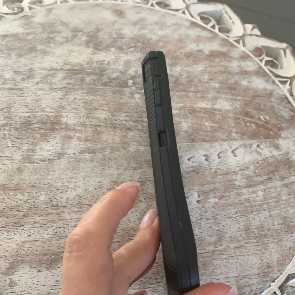 Otter box - Picture 3 of 4